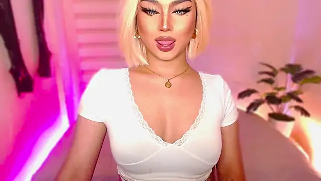 MissRumi Hunter online show from April 3, 7:34 pm