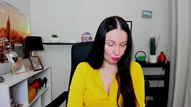 Snapshot of Velvet_Jasmine chatting on October 14, 5:43 am Velvet Jasmine online show from October 14, 5:43 am