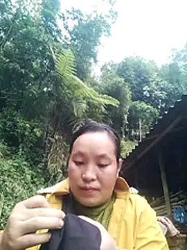 miss-su online show from February 9, 9:00 am