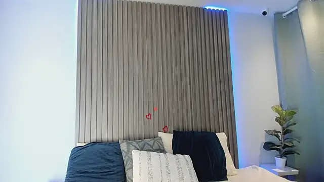 HelenaCole- online show from November 1, 10:14 pm