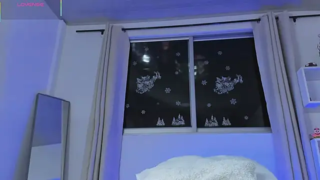 Selenafox 0 online show from November 14, 2:11 am