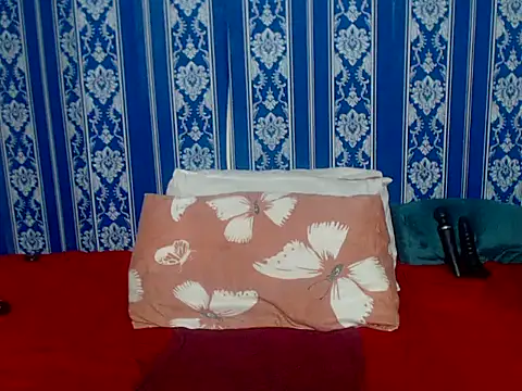 JUICEYLIPS333 online show from November 12, 6:39 pm