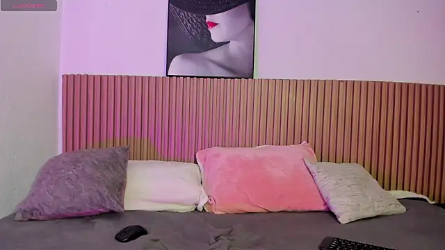 Alisha Olsen  online show from October 2, 5:23 am