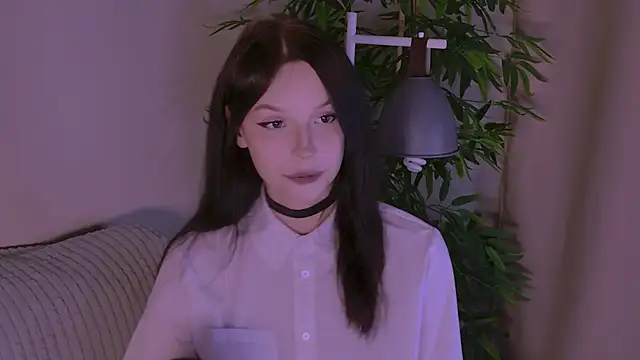 claire bennett online show from June 25, 11:39 pm