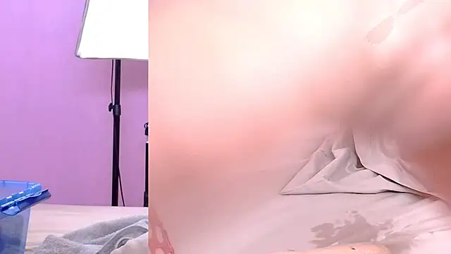 Gabriela Reyes online show from March 12, 7:27 pm