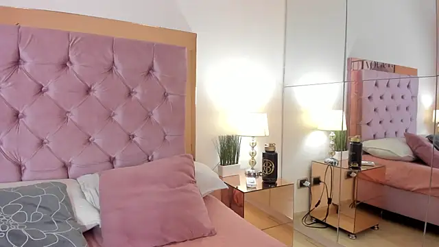 hillary chen online show from November 30, 3:11 am