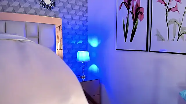 hillary chen online show from December 17, 8:24 pm