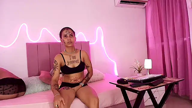 Snapshot of Valeria_horni chatting on October 8, 6:12 pm Valeria horni online show from October 8, 6:12 pm