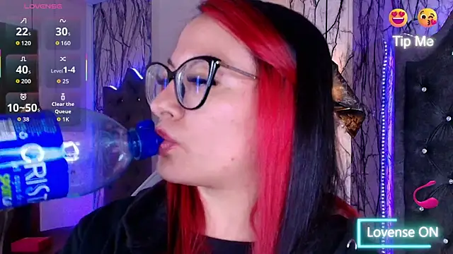 Zami Escobar of online show from April 8, 5:26 pm