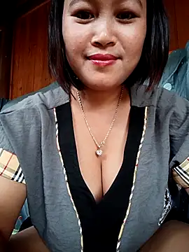 Snapshot of maycuc123 chatting on October 6, 9:04 am maycuc123 online show from October 6, 9:04 am