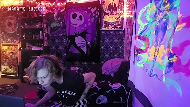Madame Lucifer online show from May 15, 2:49 am