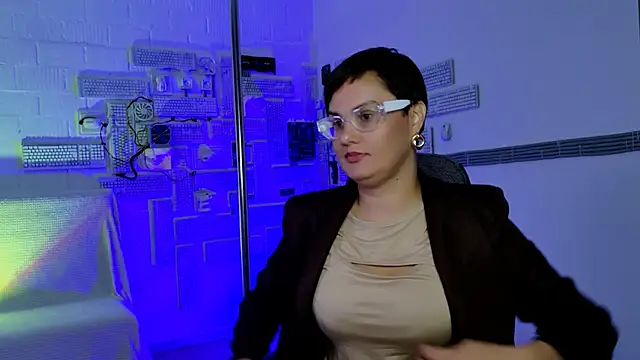 LauraDavidsons online show from September 17, 12:14 pm