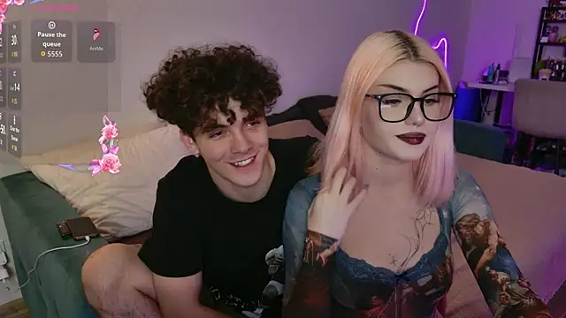 Alice18James online show from September 23, 5:44 pm