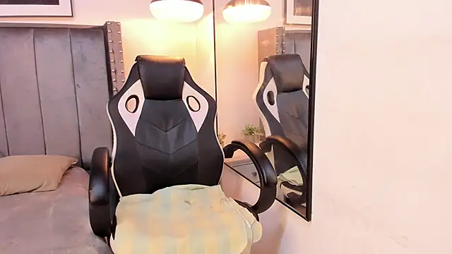 Miyu Komori online show from March 21, 8:03 pm