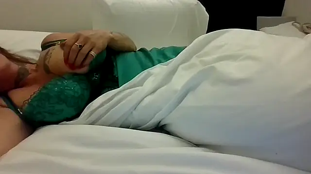 IrishmilfAnna online show from September 11, 5:08 am