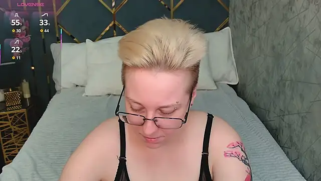 AlexandraGreen online show from December 4, 9:04 pm