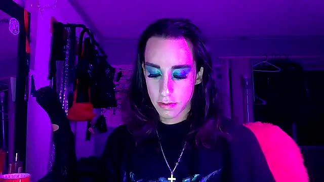 xoFrankie online show from October 30, 4:15 am