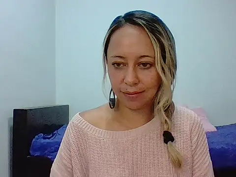 Snapshot of leah_susman chatting on October 10, 2:38 am leah susman online show from October 10, 2:38 am