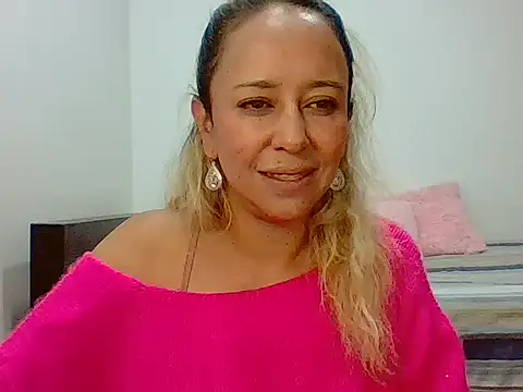 Snapshot of leah_susman chatting on October 15, 1:52 am leah susman online show from October 15, 1:52 am