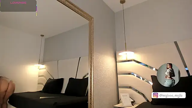 Julieth Rojas online show from September 30, 3:56 am