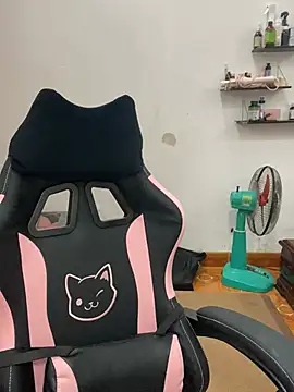 Mochi21 online show from February 3, 7:35 am