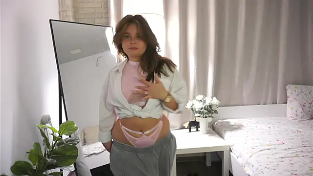 Anna Nicol online show from October 3, 2:33 pm