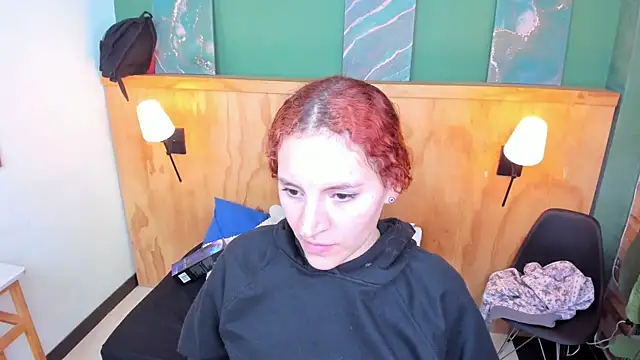 aliceandsia online show from January 5, 7:06 pm