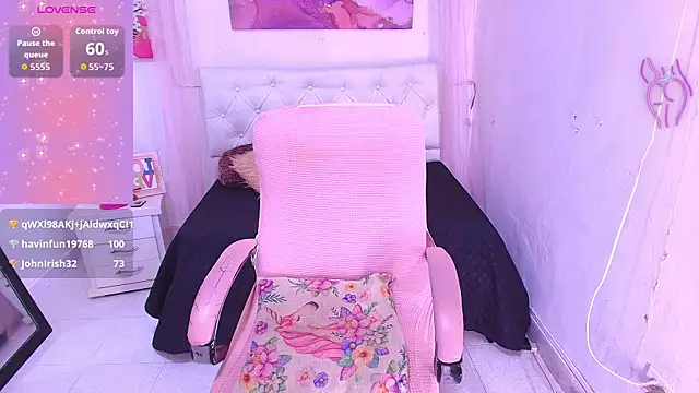 Gina foxxx online show from December 18, 6:56 pm