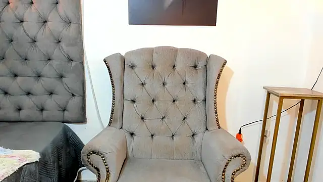 nahiroby ebony online show from February 12, 6:53 pm