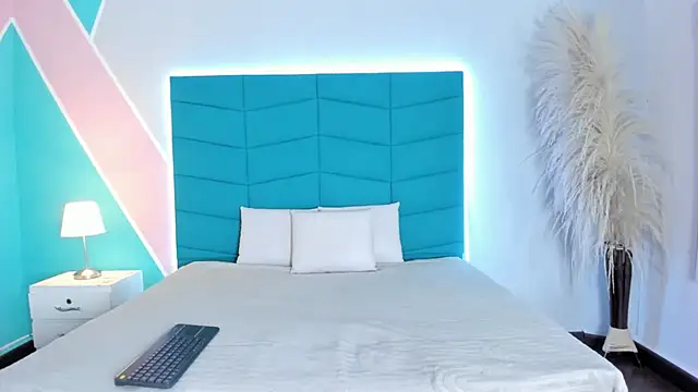 mara winters  online show from February 9, 2:08 pm