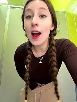 FroggyAnna online show from January 11, 6:57 pm