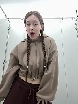 FroggyAnna online show from March 4, 4:24 pm