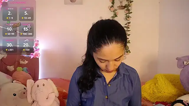 Liahdiaz  online show from March 11, 1:03 pm