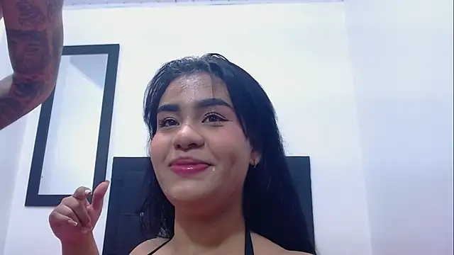 miawhithee online show from October 2, 5:01 am