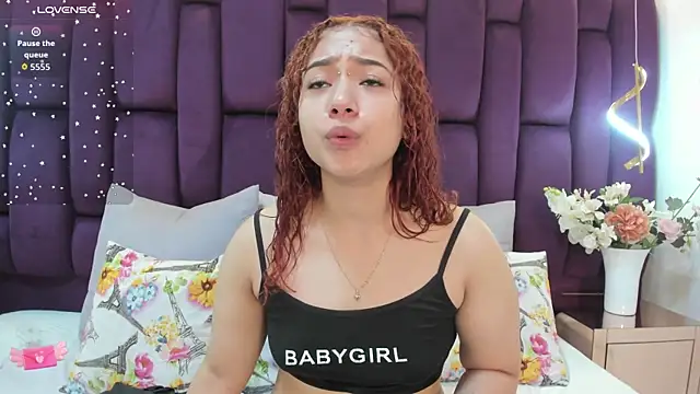 megannherrera online show from October 6, 12:00 pm