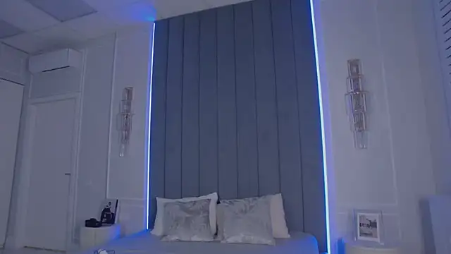 VioletAsh online show from April 5, 4:22 am