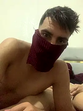 3Omar45 online show from October 28, 3:51 pm