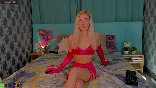 Aurora Bennet online show from October 13, 12:24 am