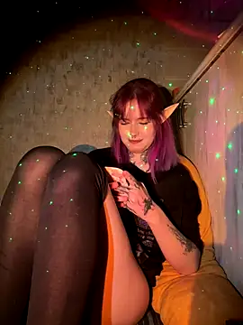 n1ghtcloud online show from November 22, 7:05 pm