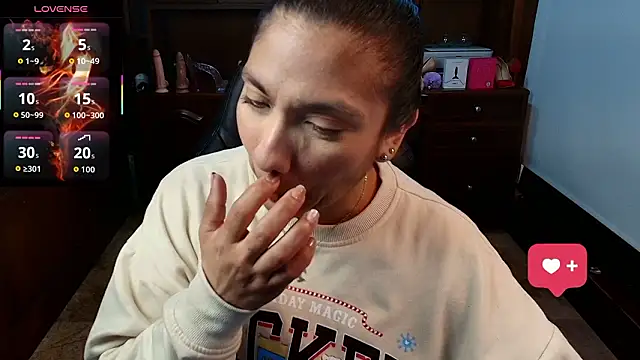 SexyRachel  online show from February 4, 12:30 pm