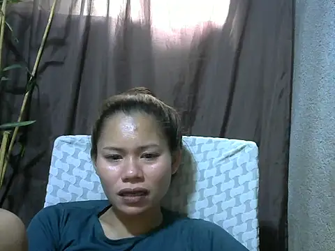 Sweeetgurll online show from March 23, 4:29 am