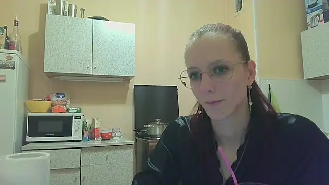Snapshot of Lucy_Divine chatting on October 26, 9:21 pm Lucy Divine online show from October 26, 9:21 pm