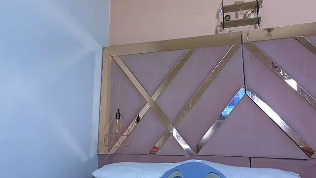 Sophia moo  online show from February 14, 6:26 am