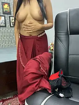 Riya-6969 online show from April 10, 1:06 pm