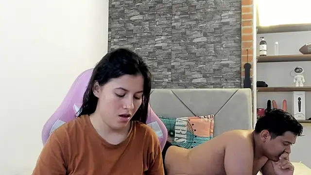 Sexxyy Couple  online show from February 5, 4:59 am