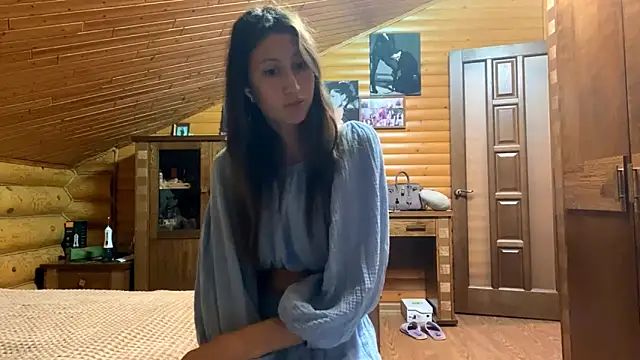 Shyselly online show from September 10, 4:29 pm