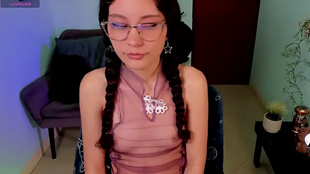 Krysten Riter online show from November 21, 3:03 pm