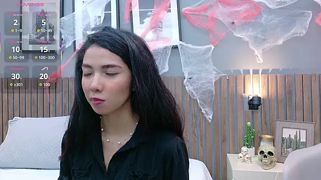 luna roja25 online show from October 16, 1:47 pm