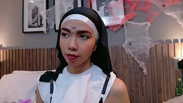 luna roja25 online show from October 15, 1:14 pm