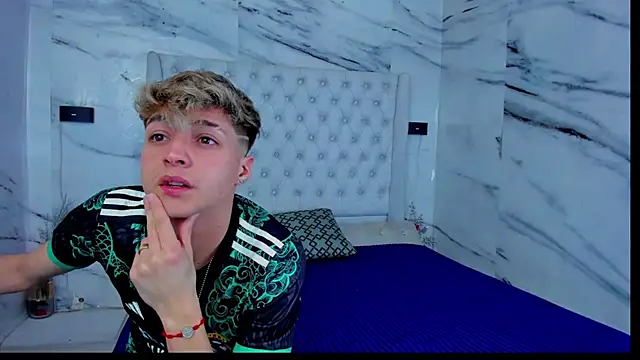 Ari and Storm online show from October 22, 2:16 am